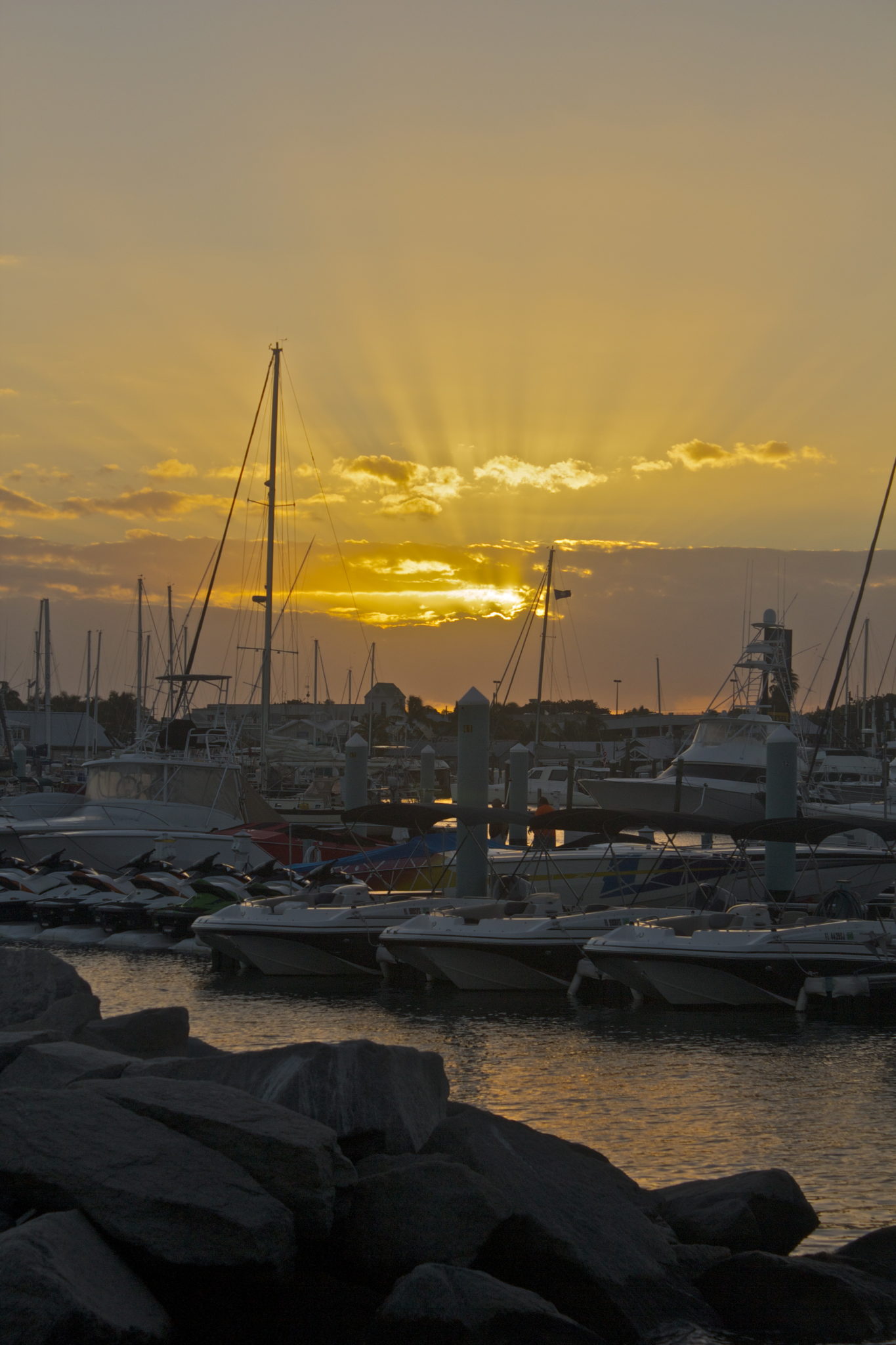 Sunrise – Historic Seaport Boat Marina